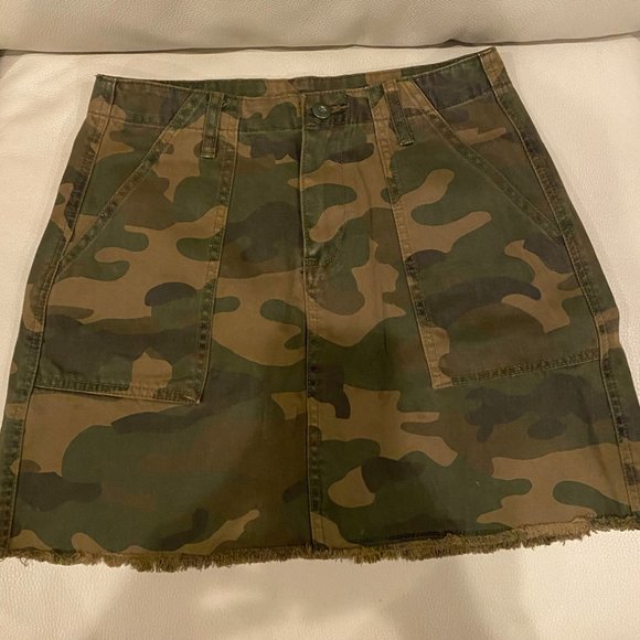 BLANK NYC Chain of Command Camo Mini Skirt Army - Picture 3 of 5